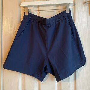 NWT Outdoor Voices High Stride 5” Short with Liner in Navy size Medium